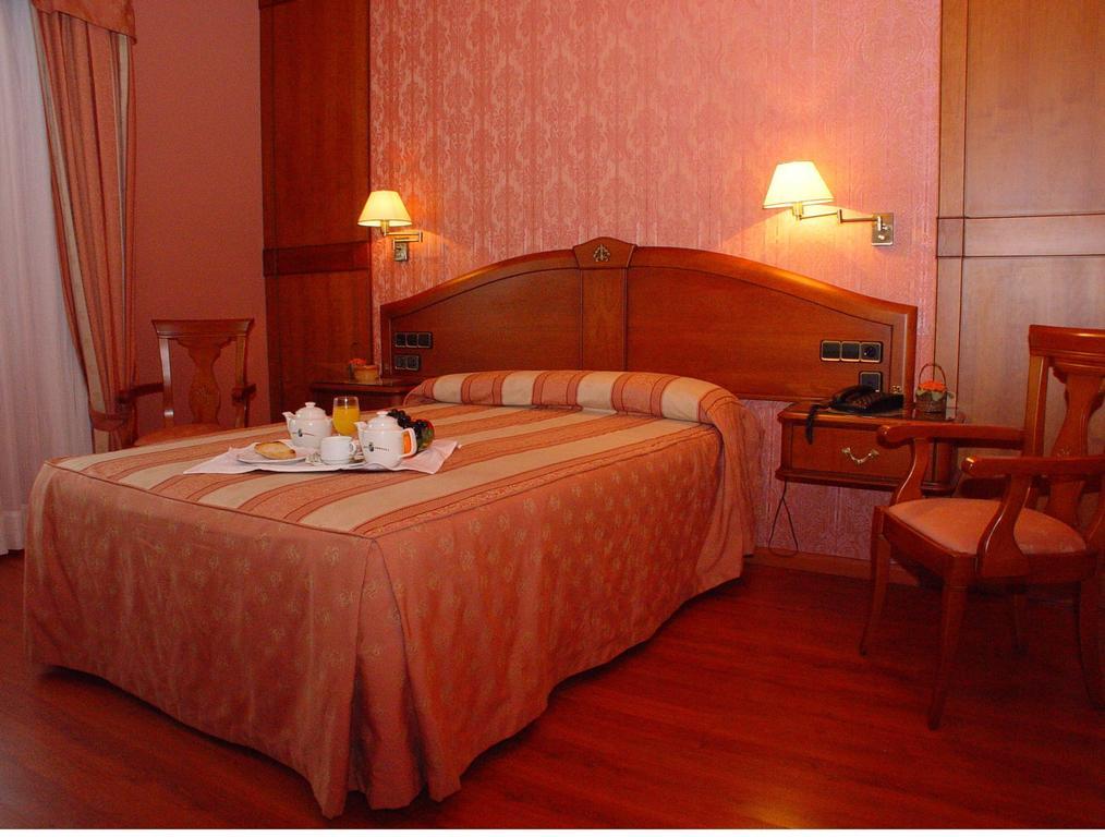 Hotel Torres I Villanueva Del Arzobispo Zimmer foto